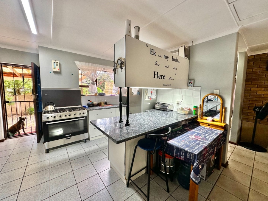 3 Bedroom Property for Sale in Denneoord Western Cape